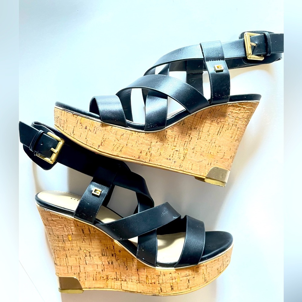 Smooth and durable, strappy synthetic upper, ankle strap with pin